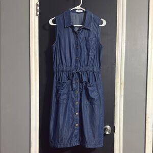 Calvin Klein Chambray Mini Sleeveless Dress w/ Pockets Size: 8 Length: 38”
